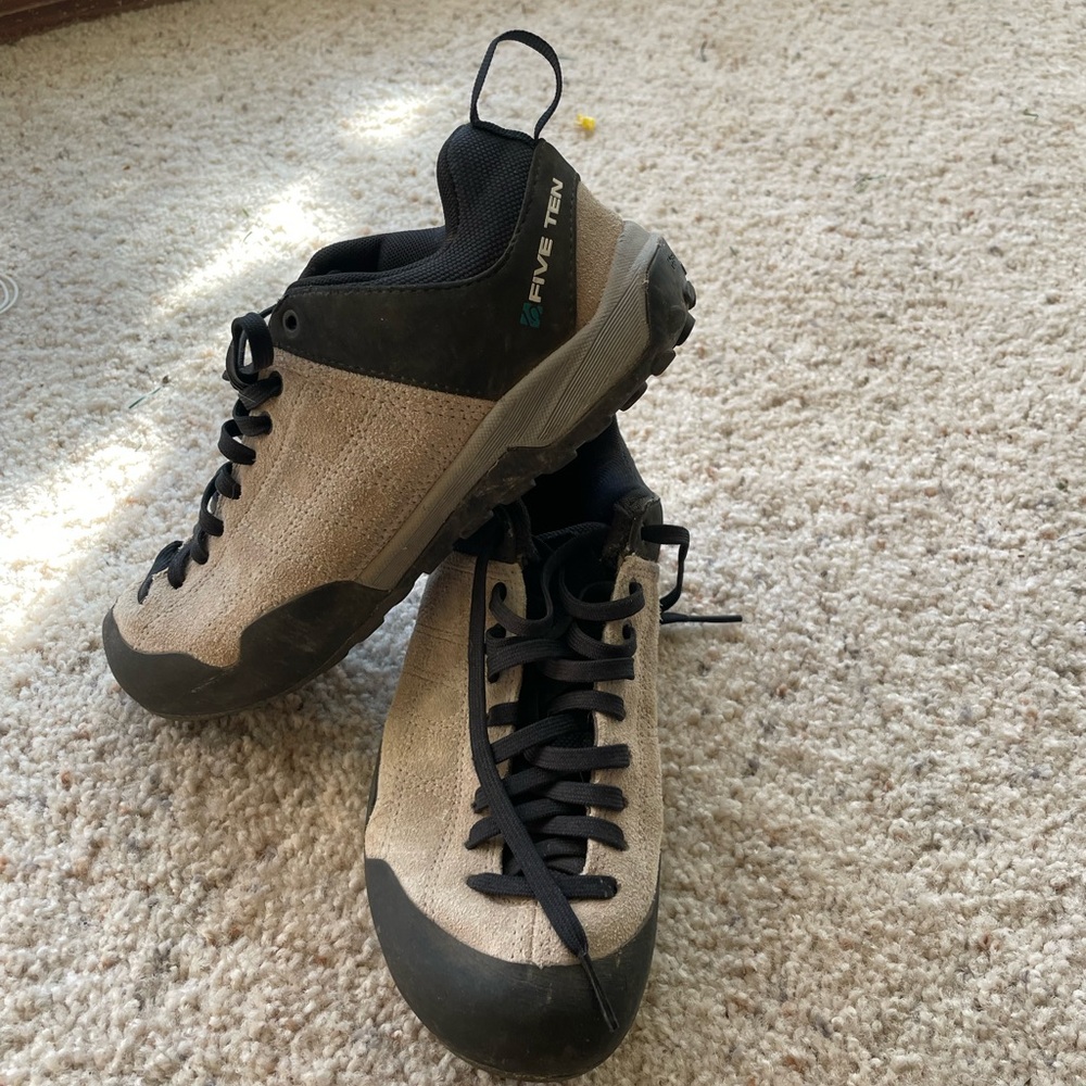 Five Ten approach shoes size